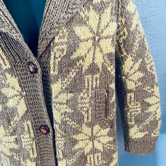 Handmade Wool Cardigan Sweater w/ Big Bold Beautiful Collar - Picture 5 of 11